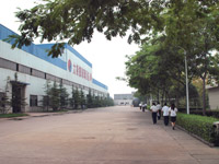潔凈寬廣的公司道路