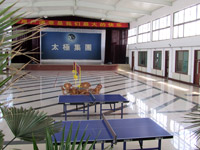 寬敞潔凈的多功能辦公廳